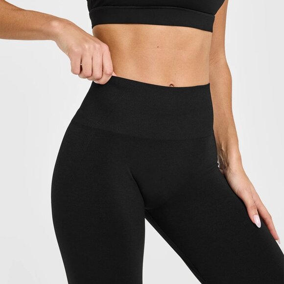 Effortless Seamless Leggings with White Logo Color: Black Size: Small - Picture 2 of 4